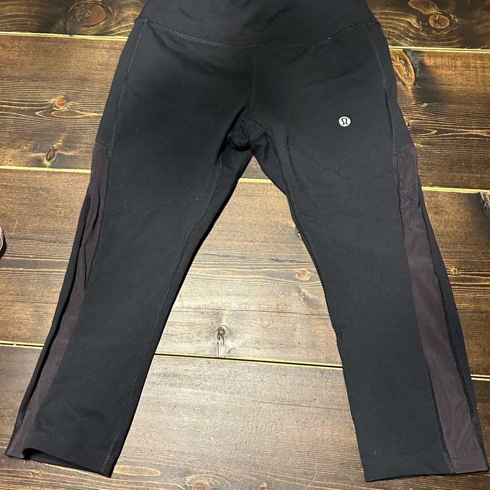 Lululemon Black cropped Leggings with mesh sides